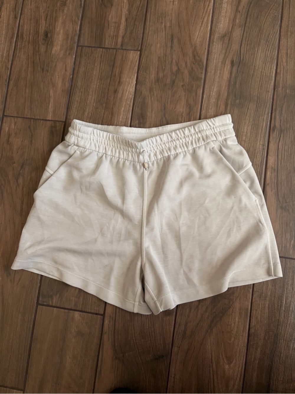 Lululemon Cream Elastic-Waist Everyday Shorts